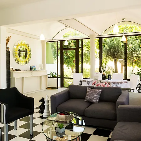 Terinikos Sunny Garden & Junior Ξενοδοχείο με διαμερίσματα 2*