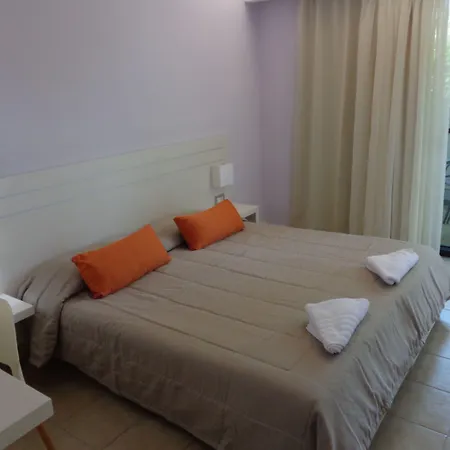 Terinikos Sunny Garden & Junior 2*