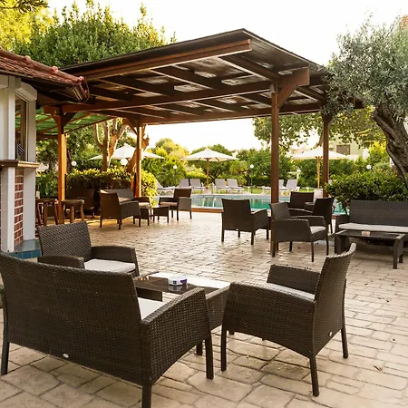 Terinikos Sunny Garden Junior