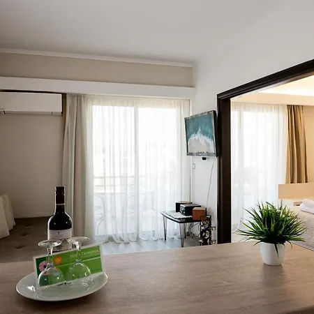 Terinikos Sunny Garden Junior Apartmanhotel Jaliszósz