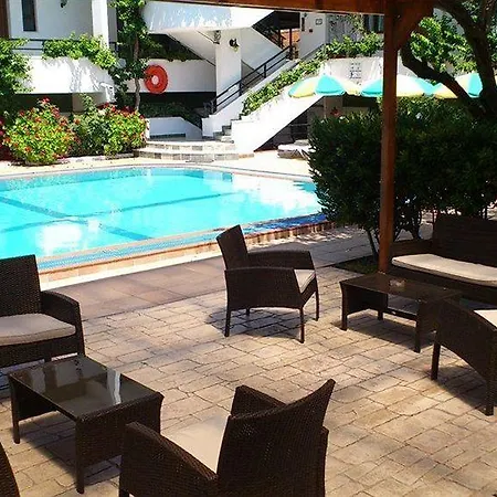 Apartmanhotel Terinikos Sunny Garden Junior