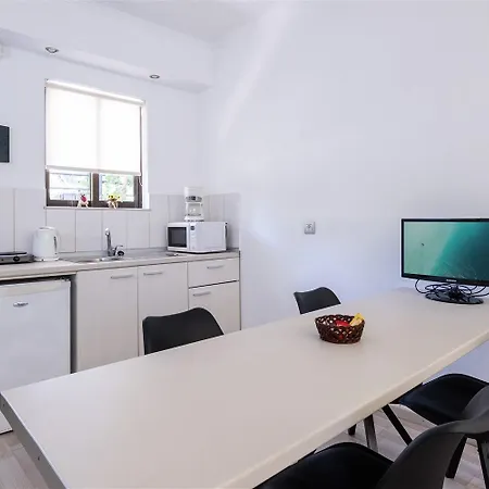 Terinikos Sunny Garden & Junior 2*