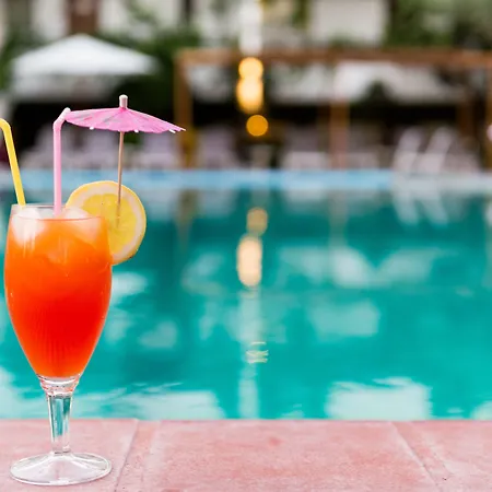 Apart Otel Terinikos Sunny Garden & Junior 2*