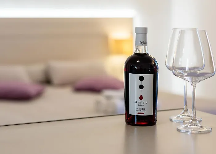 Terinikos Sunny Garden & Junior 2*