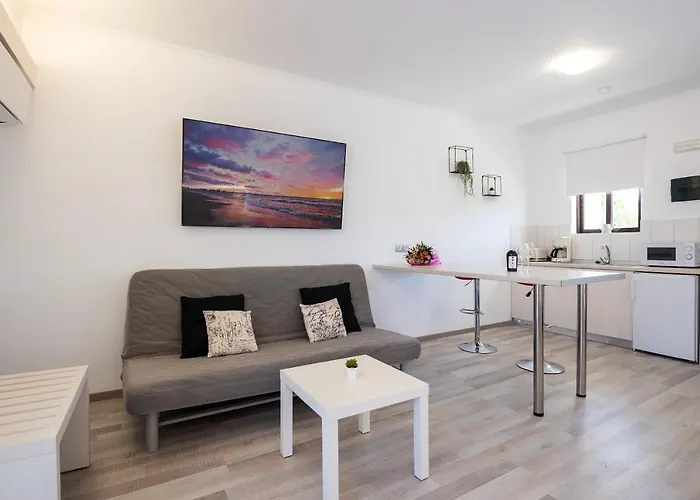 Terinikos Sunny Garden & Junior 2*