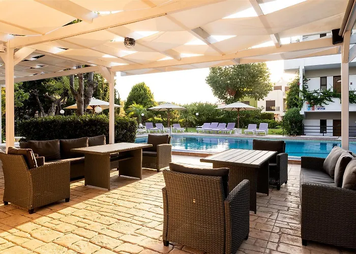 Apart Otel Terinikos Sunny Garden & Junior