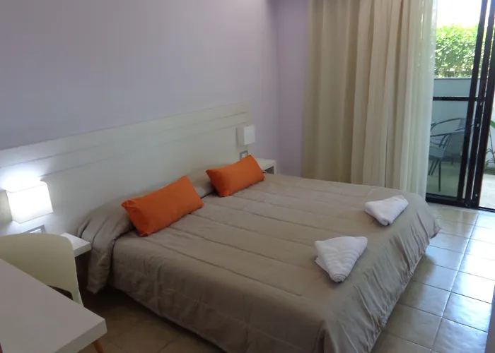 Terinikos Sunny Garden & Junior 2*