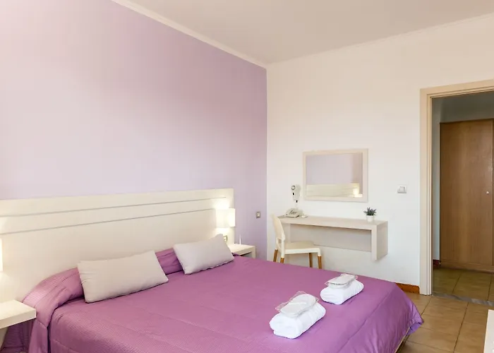 Terinikos Sunny Garden & Junior Apart Otel 2*