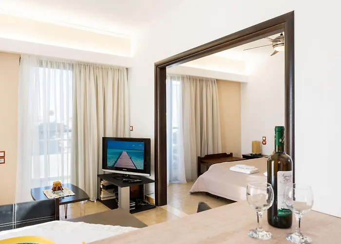 Hotel apartamentowy Terinikos Sunny Garden & Junior 2*