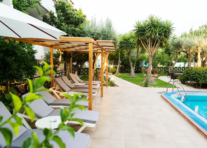 Hotel apartamentowy Terinikos Sunny Garden & Junior 2*